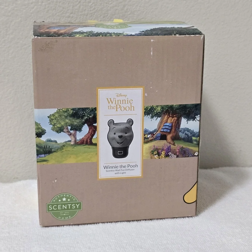 Scentsy Disney Winnie the Pooh‎ Wall Fan Diffuser New in Box with Light